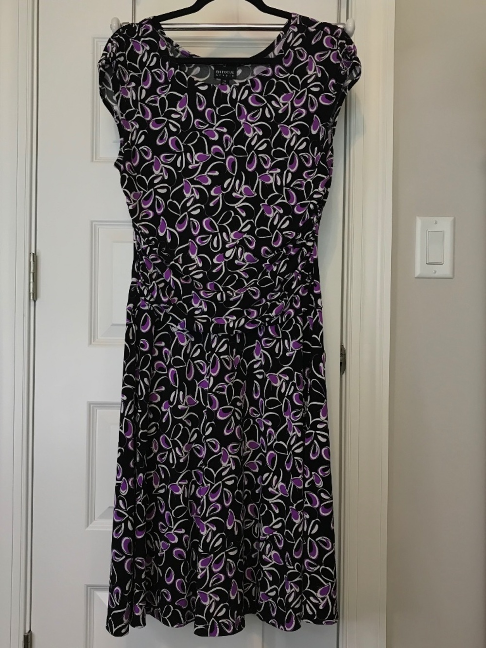 Enfocus Studio purple floral cap sleeve boat neck slip on midi dress (12)